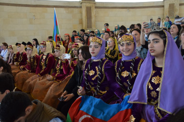 Quba şəhərində “Mən fəxr edirəm ki, Azərbaycanlıyam” adlı II Beynəlxalq folklor rəqs və yaradıcılıq festivalı keçirilib.