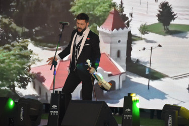 Ümummilli Lideri Heydər Əliyevin anadan olmasının 100 illiyi münasibətilə konsert proqramı təşkil edilmişdir.