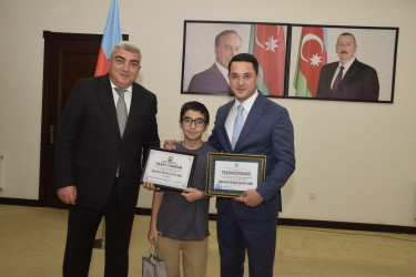 Ali təhsil müəssisələrinə yüksək balla qəbul olunan məzunlarla görüş keçirildi.