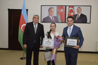 Ali təhsil müəssisələrinə yüksək balla qəbul olunan məzunlarla görüş keçirildi.
