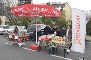 “Quba Meydanı” parkının qarşısında bayram yarmarkası keçirilir.
