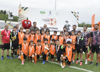 12 yaşadək futbolçular arasında III “Ulduz Cup” beynəlxalq futbol turnirinin final oyunu keçirilib.