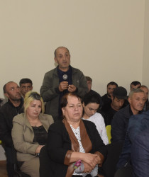 İspik kəndində növbəti səyyar vətəndaş qəbulu keçirilib.