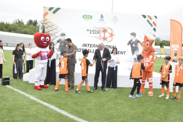 12 yaşadək futbolçular arasında III “Ulduz Cup” beynəlxalq futbol turnirinin final oyunu keçirilib.